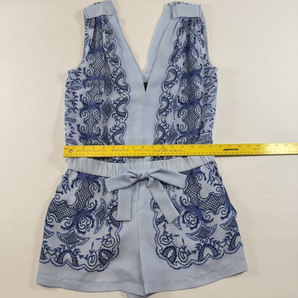 BCBG MAXAZRIA SIZE XS VANCE PRINTED V-NECK ROMPER LIGHT OASIS - Picture 8 of 13
